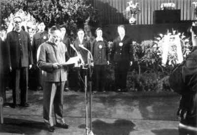 中共中央為劉少奇舉行國葬和追悼會(huì)