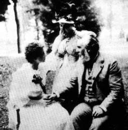 美國女作家和教育家海倫·凱勒逝世