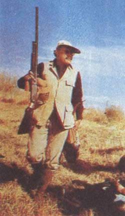 美國小說家海明威逝世