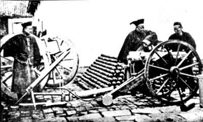 清政府頒布《振興工藝給獎(jiǎng)?wù)鲁獭?/>
</p>
<p>&nbsp;</p>
<p>&nbsp;</p>
<p>1898年07月12日----清政府頒布《振興工藝給獎(jiǎng)?wù)鲁獭贰?/p>
<p>1898年7月5日，光緒帝下諭獎(jiǎng)勵(lì)新學(xué)人材，諭令說(shuō)：&ldquo;各省士民著有新書(shū)，及創(chuàng)新法，成新器，堪資實(shí)用者，宜懸賞以勸。&rdquo;&ldquo;所制器給券，限年專利售賣(mài)。&rdquo;&ldquo;其有獨(dú)力創(chuàng)建學(xué)堂，開(kāi)辟地利，興造槍炮廠者，并照軍功例賞勵(lì)之。&rdquo;12日，清廷頒布《振興工藝給獎(jiǎng)?wù)鲁獭罚?2款，具體規(guī)定了獎(jiǎng)勵(lì)辦法。</p>
<p>《振興工藝給獎(jiǎng)?wù)鲁獭肥侵袊?guó)近代第一個(gè)獎(jiǎng)勵(lì)科學(xué)發(fā)明的條例。當(dāng)時(shí)隨著帝國(guó)主義列強(qiáng)對(duì)我國(guó)的軍事、政治、經(jīng)濟(jì)入侵，西方的專利制度思想開(kāi)始傳人，實(shí)行專利保護(hù)的呼聲在戊戌變法期間達(dá)到高潮。[歷史上的今天LiShiJinTian.com]在康有為的新政建議下，光緒帝于1898年頒布了近代中國(guó)第一個(gè)鼓勵(lì)技術(shù)、工藝發(fā)明的專利法規(guī)&mdash;&mdash;《振興工藝給獎(jiǎng)?wù)鲁獭罚议_(kāi)了近代中國(guó)專利立法的序幕。1898年，總理衙門(mén)頒布了《振興工藝給獎(jiǎng)?wù)鲁獭贰＝又逭钟?904年、1911年陸續(xù)頒布了《商標(biāo)注冊(cè)試辦章程》和《大清著作權(quán)律》。但《振興工藝給獎(jiǎng)?wù)鲁獭芬驗(yàn)槲煨缱兎ǖ氖《舱邸６逭畬?duì)保護(hù)外國(guó)專利權(quán)可能帶來(lái)的后果的疑慮，也成為后來(lái)再未頒布正式專利法的主要原因。至于《商標(biāo)注冊(cè)試辦章程》，因?yàn)槭窃诹袕?qiáng)的敦促下倉(cāng)促而就的，且德、意、比等認(rèn)為該章程偏向于英國(guó)在華利益，因而強(qiáng)烈要求修改。與此同時(shí)，國(guó)內(nèi)對(duì)清政府明顯偏袒洋商的做法也極為不滿，所以，清政府商務(wù)部在一片吵嚷中開(kāi)始準(zhǔn)備對(duì)章程進(jìn)行修改，最后也不了了之。</p>
<p>在中國(guó)近代，這是第一次從法律上提倡、保護(hù)和嘉獎(jiǎng)從事科技及興辦各種實(shí)業(yè)。它起到了鼓勵(lì)士大夫從舊學(xué)轉(zhuǎn)向新學(xué)，以及促進(jìn)農(nóng)、工、商各種實(shí)業(yè)發(fā)展的積極作用。</p>
<p>
點(diǎn)評(píng)：創(chuàng)新是一個(gè)民族的靈魂，是一個(gè)國(guó)家興旺發(fā)達(dá)的不竭動(dòng)力。可惜的是前人對(duì)創(chuàng)新認(rèn)識(shí)的太晚，而且又不能正確對(duì)待它。
</p>
                <div></div>

                
            </div>
        </div>

        <div   id=