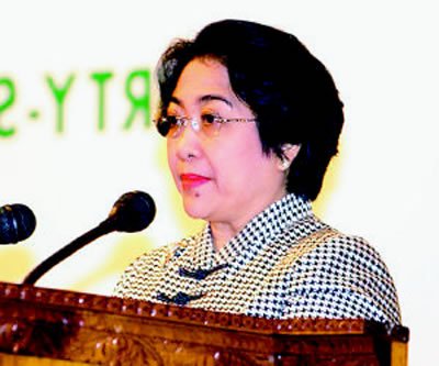 梅加瓦蒂成為印度尼西亞第一位女總統