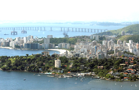 中國與巴西聯邦共和國建立外交關系