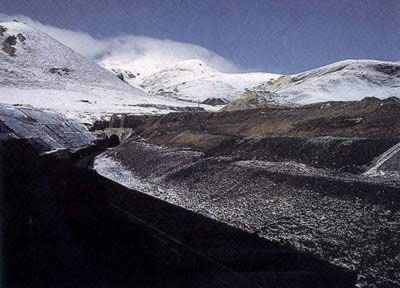 1984年7月30日 我國(guó)第一條高原鐵路西寧至格爾木段交付使用（圖片來源：歷史上的今天TodayOnHistory.com）