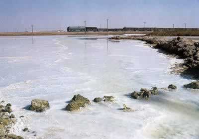 1984年7月30日 我國(guó)第一條高原鐵路西寧至格爾木段交付使用（圖片來源：歷史上的今天TodayOnHistory.com）