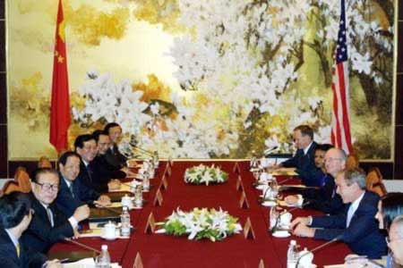 江澤民與布什首次會晤