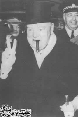 丘吉爾77歲再度執(zhí)政