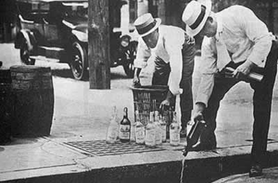 美國禁酒令生效（歷史上今天lssjt.com）