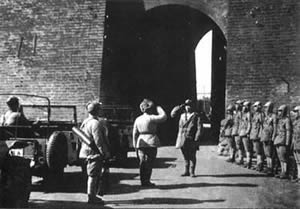 毛澤東會見傅作義，傅作義部被編入解放軍