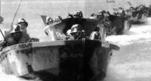 中國人民解放軍在臺灣海峽進(jìn)行陸海空聯(lián)合演習(xí)