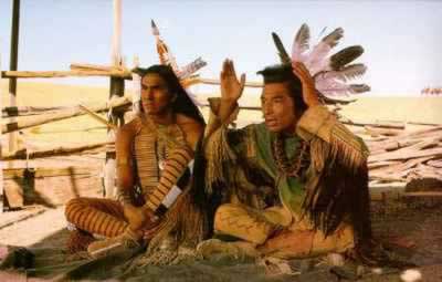 《與狼共舞》獲第63屆奧斯卡最佳影片獎(轉(zhuǎn)自：歷史上的今天。com)