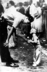 美籍報業大亨普利策誕辰