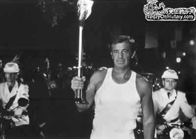 法國男影星貝爾芒多誕生