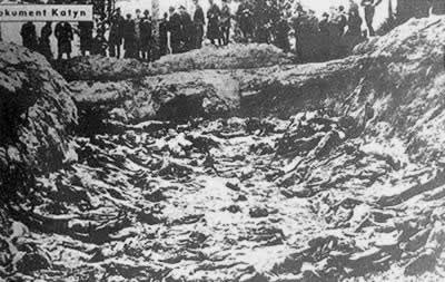 蘇聯承認波蘭卡廷事件是蘇聯所為