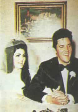 “貓王”普雷斯利舉行結婚典禮